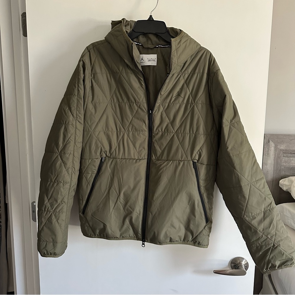Men’s Medium Nike Jordan Olive Green Coat
